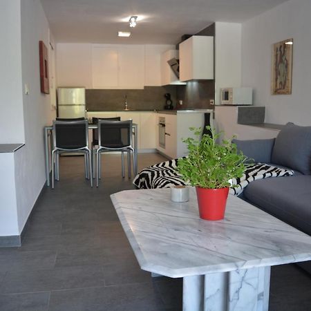 Lovely Bungalow For Four Close To Beach And City In Torrevieja Buitenkant foto