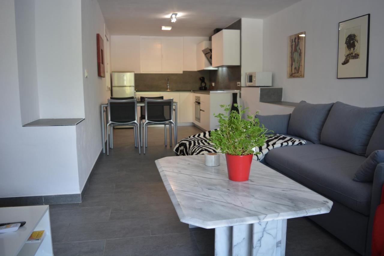 Lovely Bungalow For Four Close To Beach And City In Torrevieja Buitenkant foto